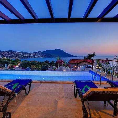 Sleeps 8 T693934 וילה